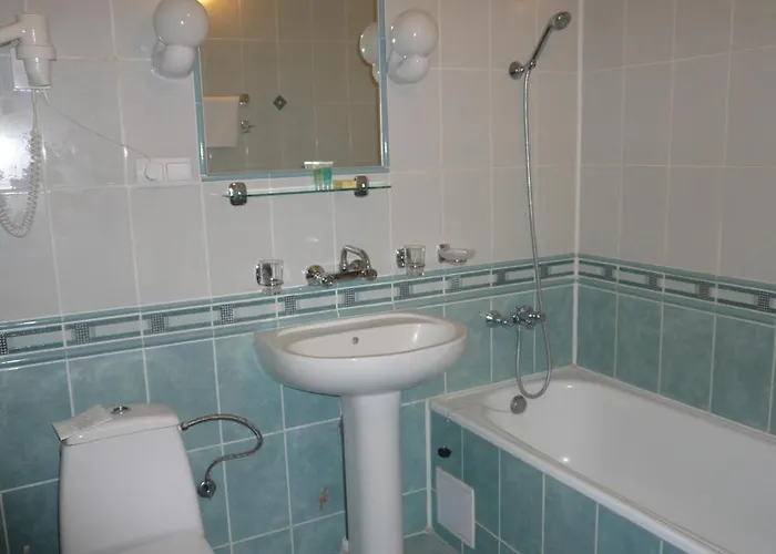 Otel Izumrud 3*